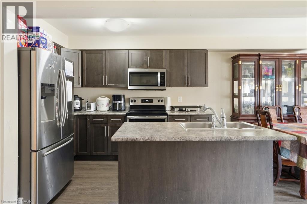 584 JULIA Drive - 6