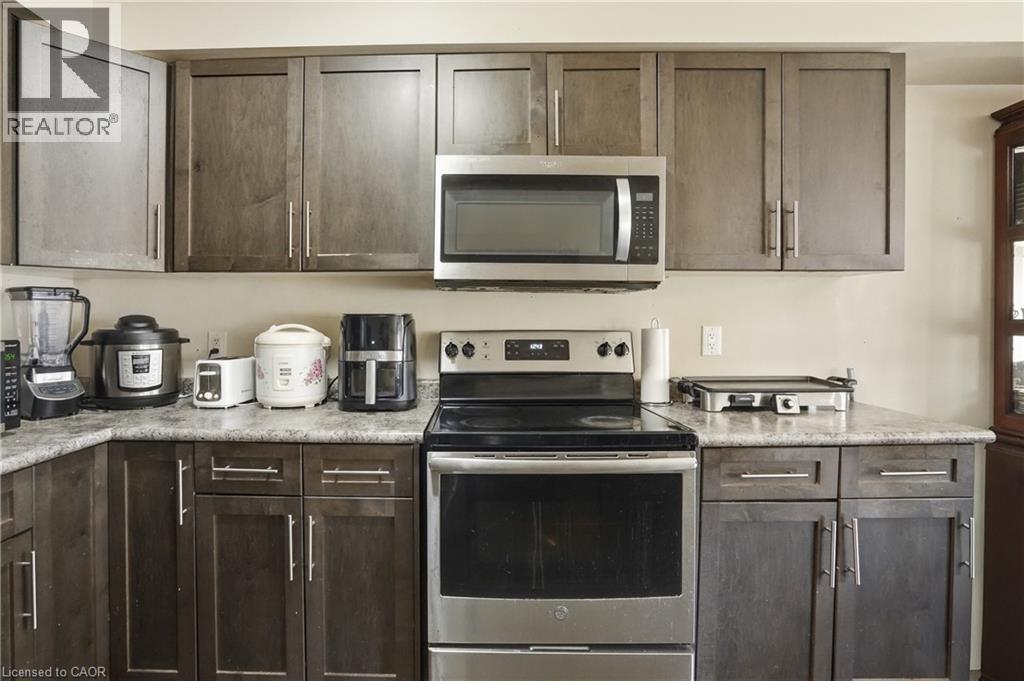 584 JULIA Drive - 8
