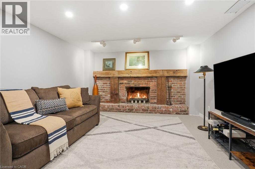 1321 FAIRWAY Court - 34