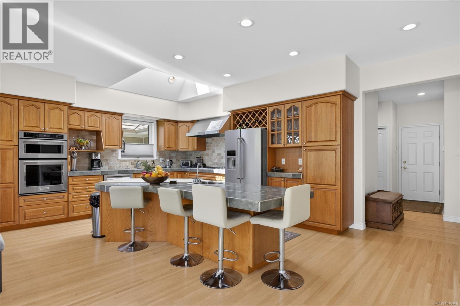 3018 Kensington Cres - 18
