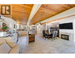 529 Appian Way, Coquitlam, BC V3J2A6 Photo 11