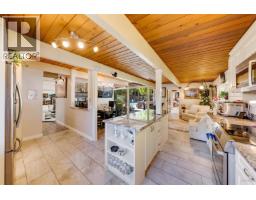 529 Appian Way, Coquitlam, BC V3J2A6 Photo 14