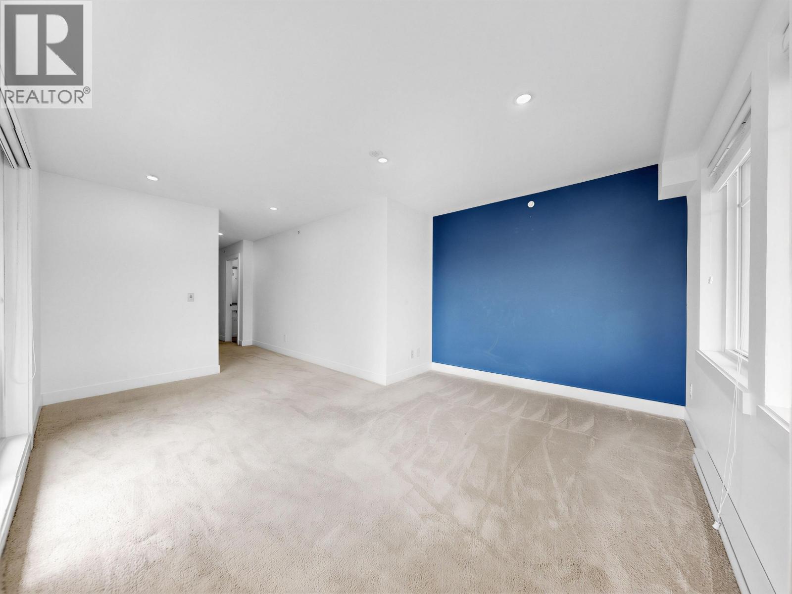 401 1990 WESTMINSTER AVENUE, Port Coquitlam