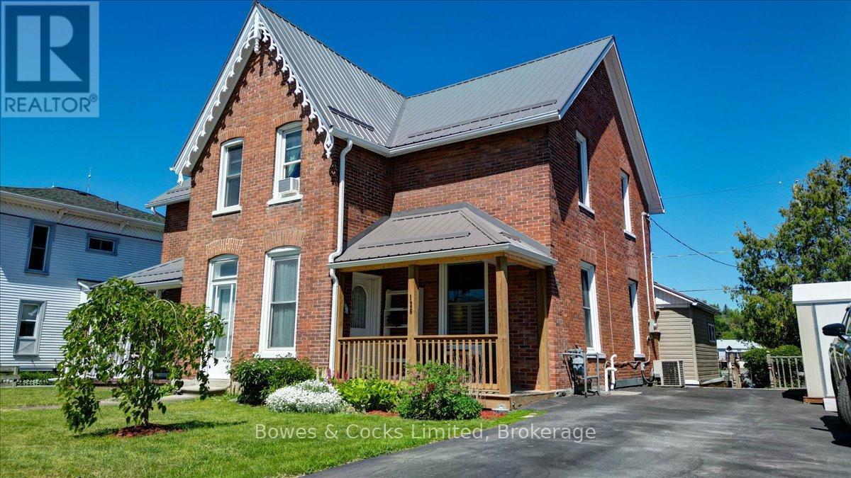 126 FRONT STREET N - 2