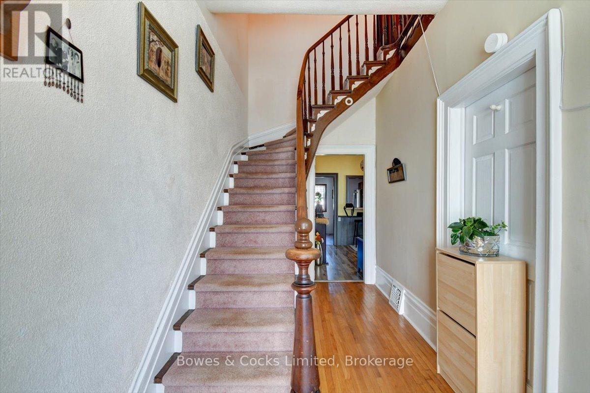 126 FRONT STREET N - 21