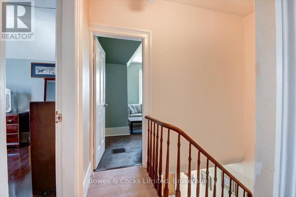 126 FRONT STREET N - 22