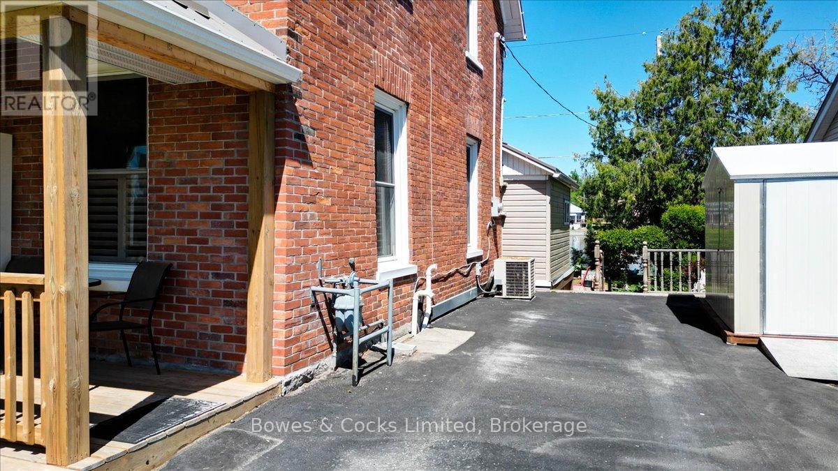 126 FRONT STREET N - 30