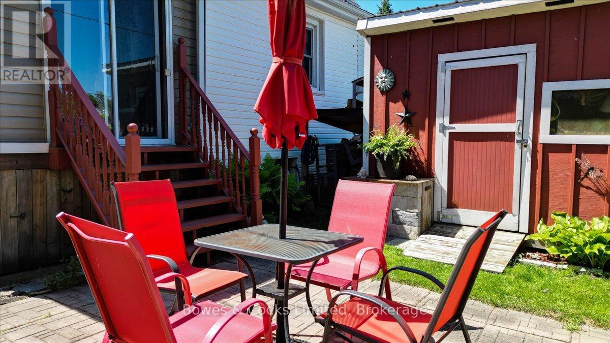 126 FRONT STREET N - 34