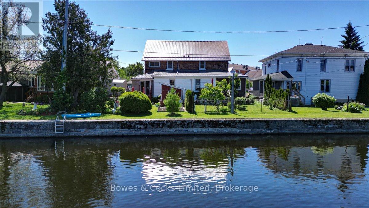 126 FRONT STREET N - 40
