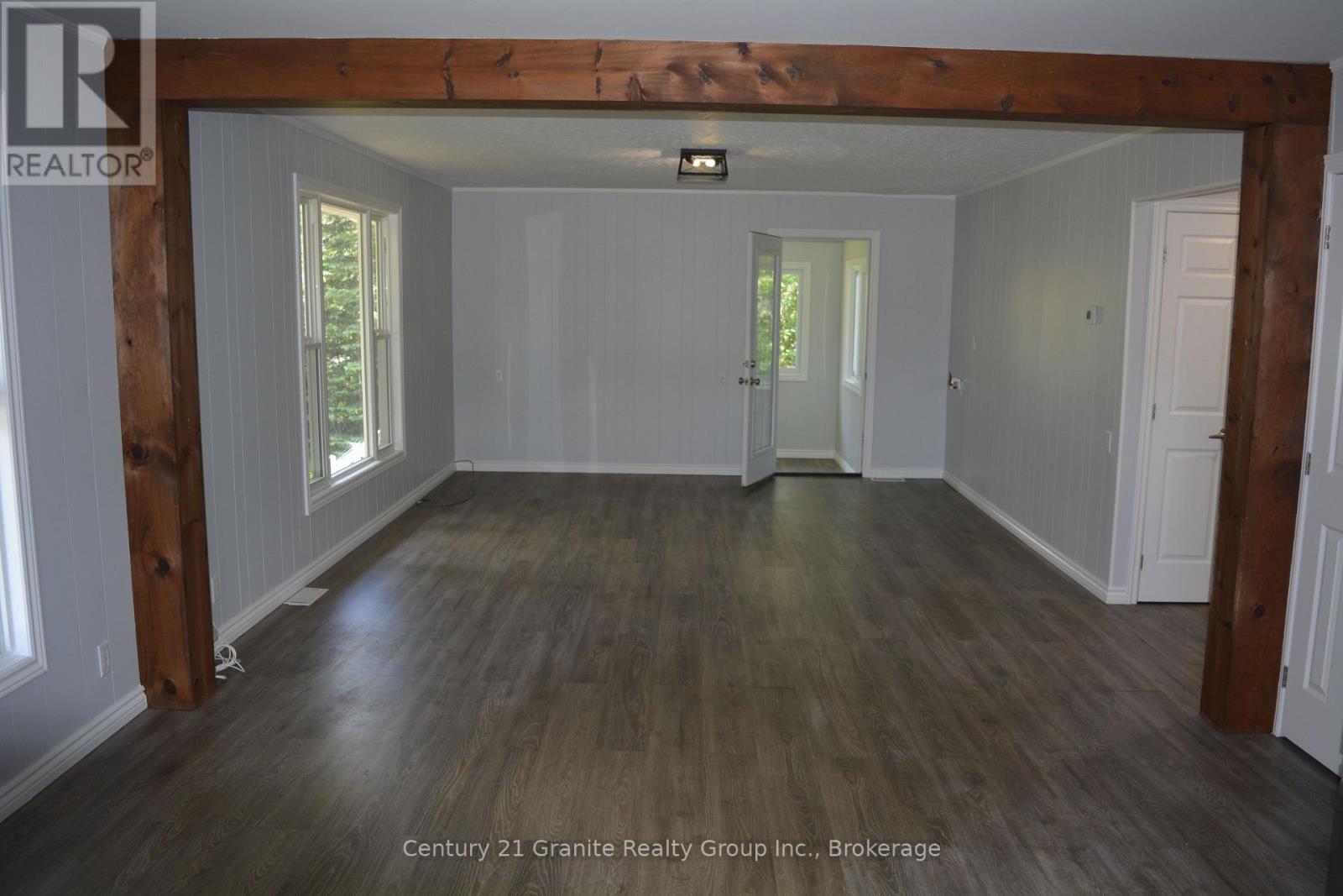 671 HASTINGS STREET N - 19