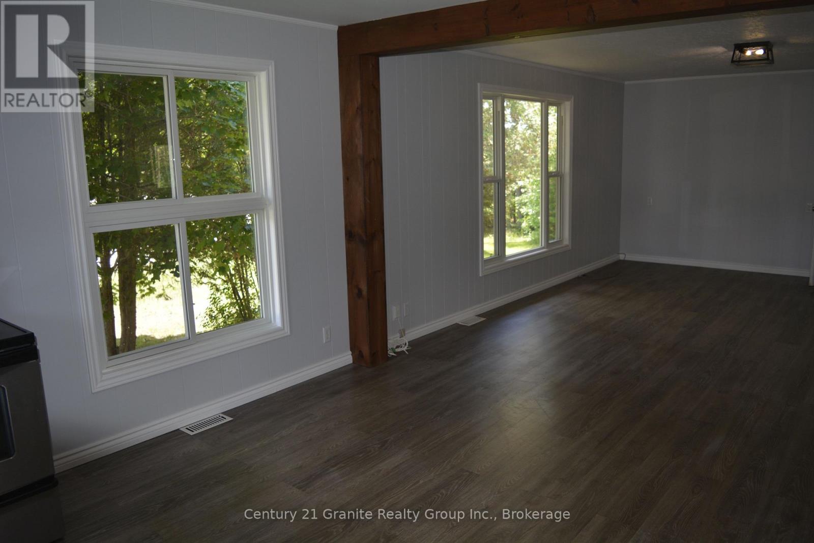 671 HASTINGS STREET N - 20