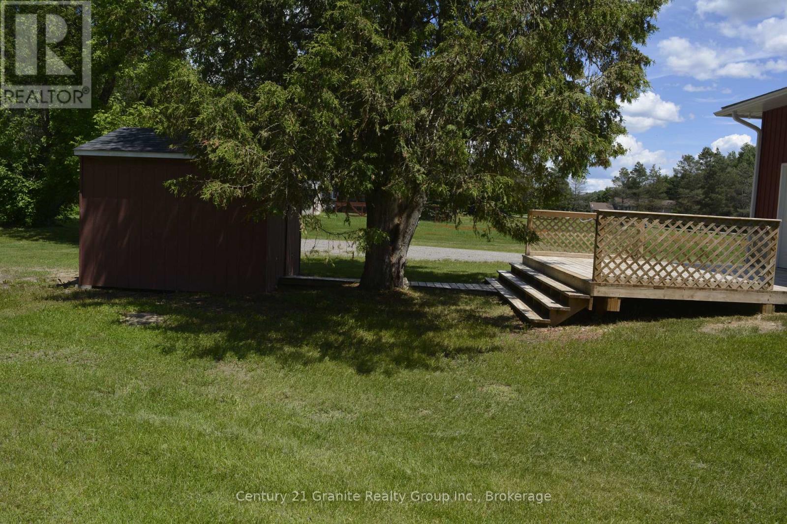 671 HASTINGS STREET N - 35