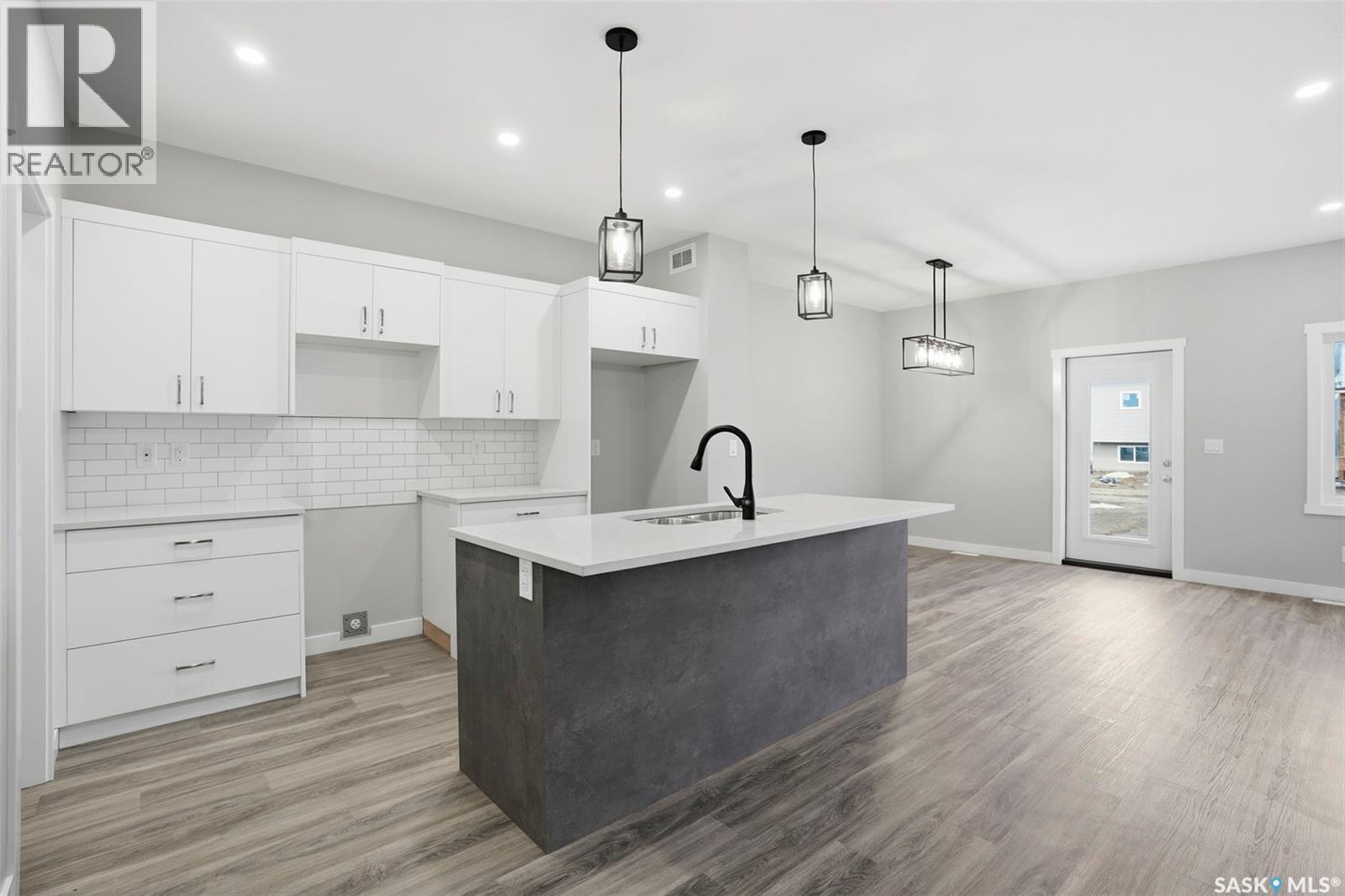 811 Brighton BOULEVARD - 4