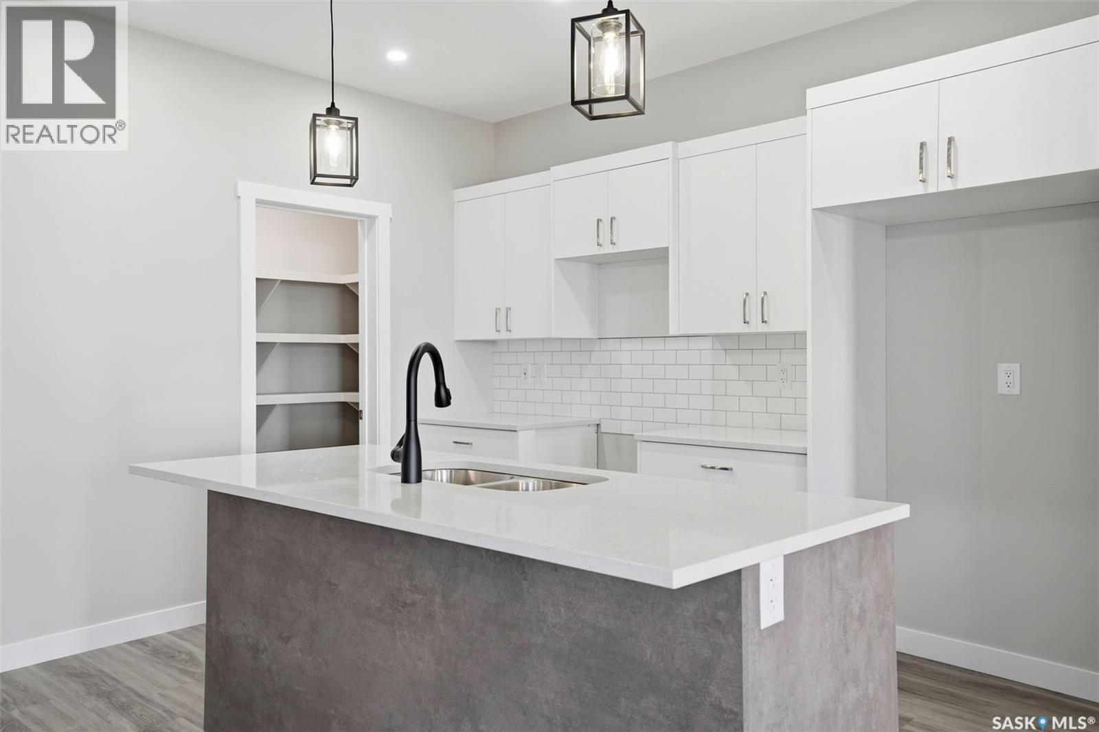 811 Brighton BOULEVARD - 5