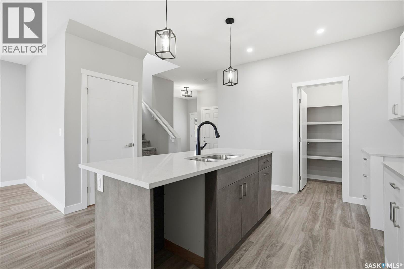 811 Brighton BOULEVARD - 6