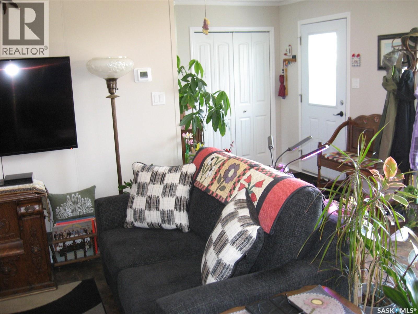 H9 1455 9th AVENUE NE - 16