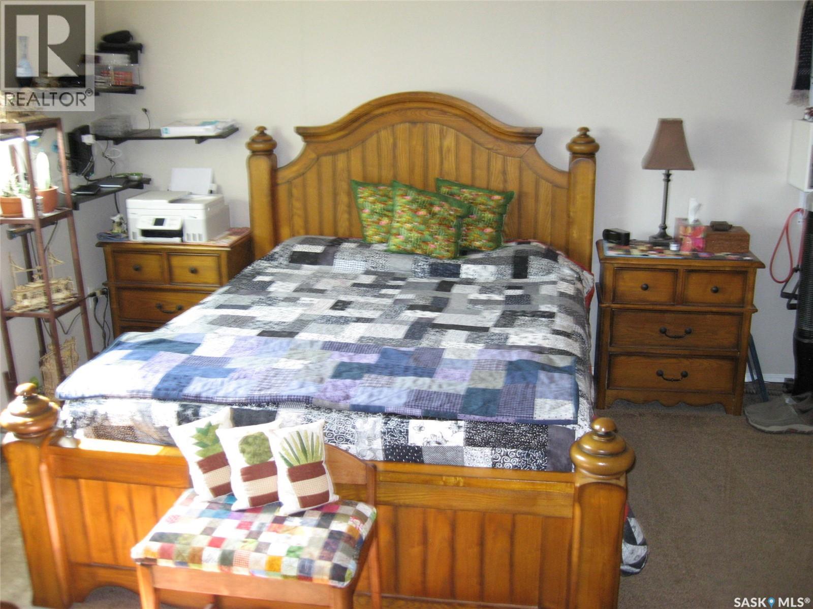H9 1455 9th AVENUE NE - 18