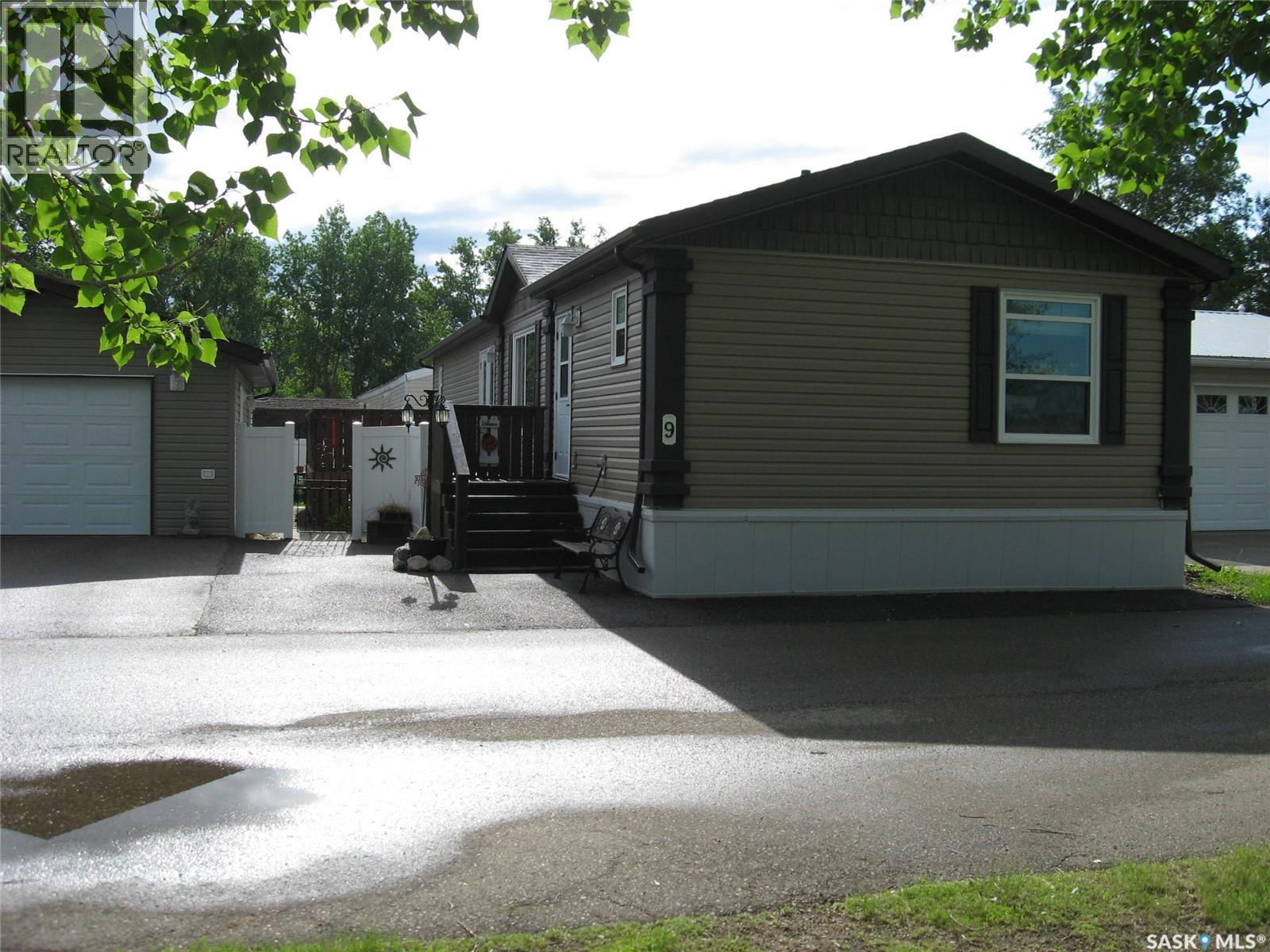 H9 1455 9th AVENUE NE - 2