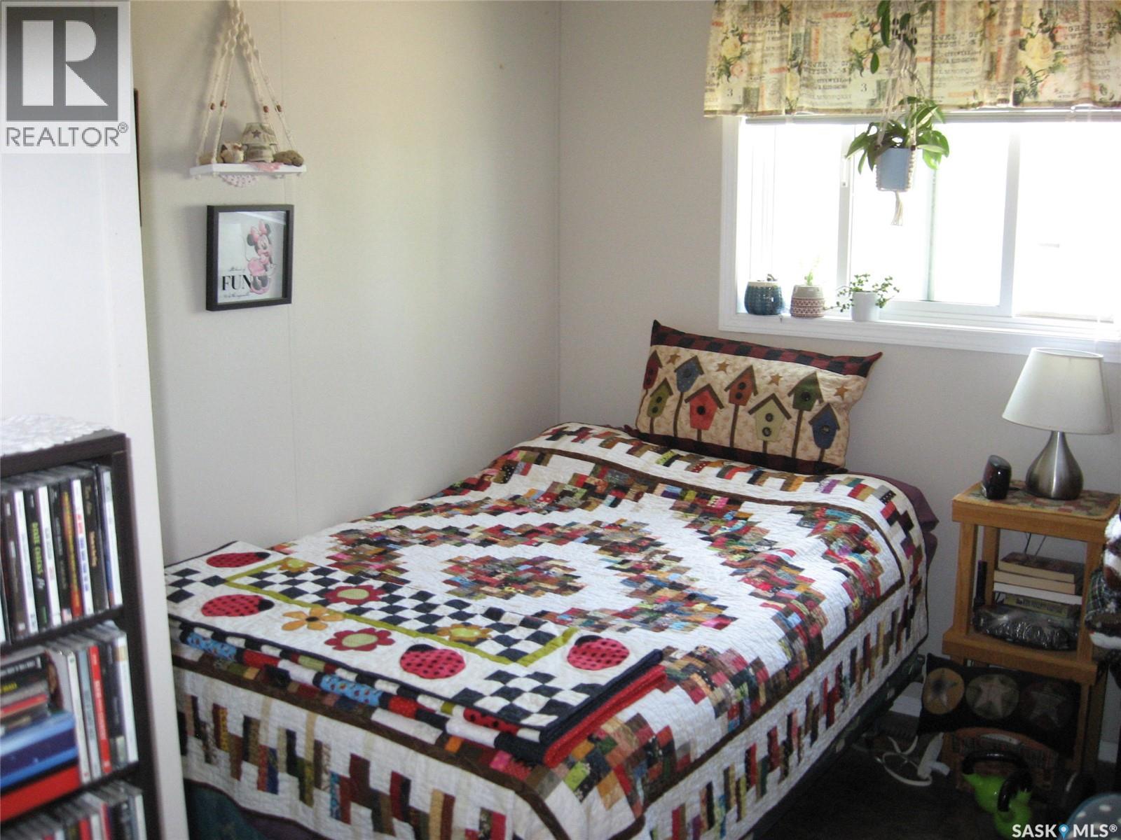 H9 1455 9th AVENUE NE - 26