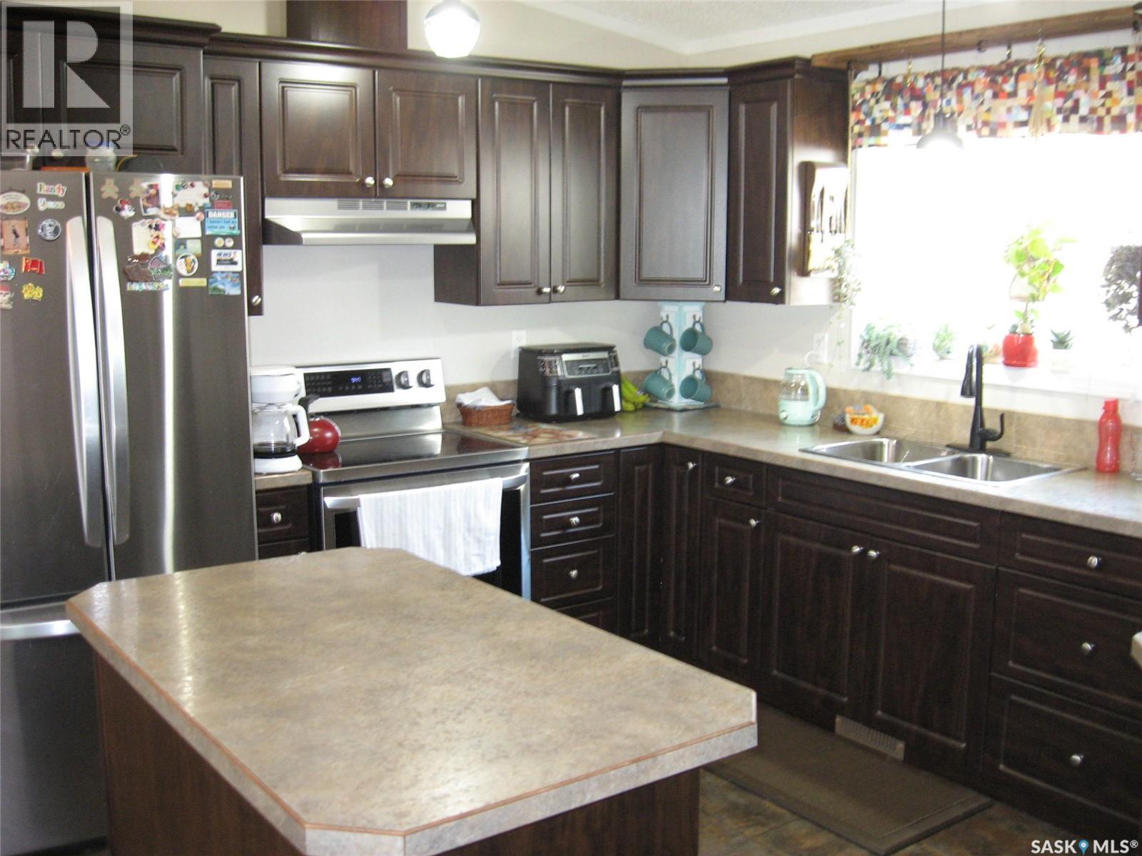 H9 1455 9th AVENUE NE - 9