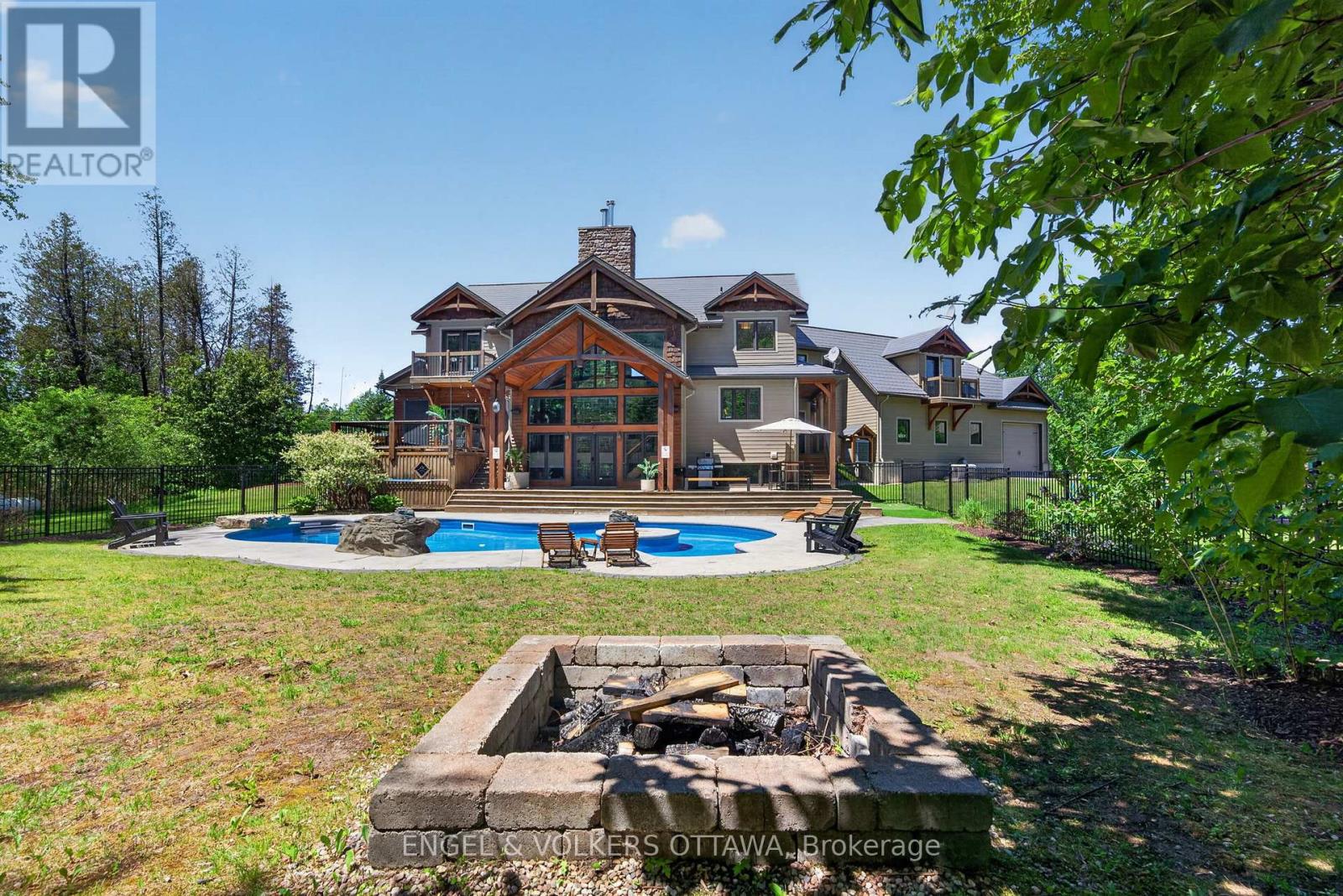 6 Bed, 4 Bath House for Sale in Ottawa – 328 SILENT WOOD GROVE, Ottawa – MLS# X13452512 - Image 42