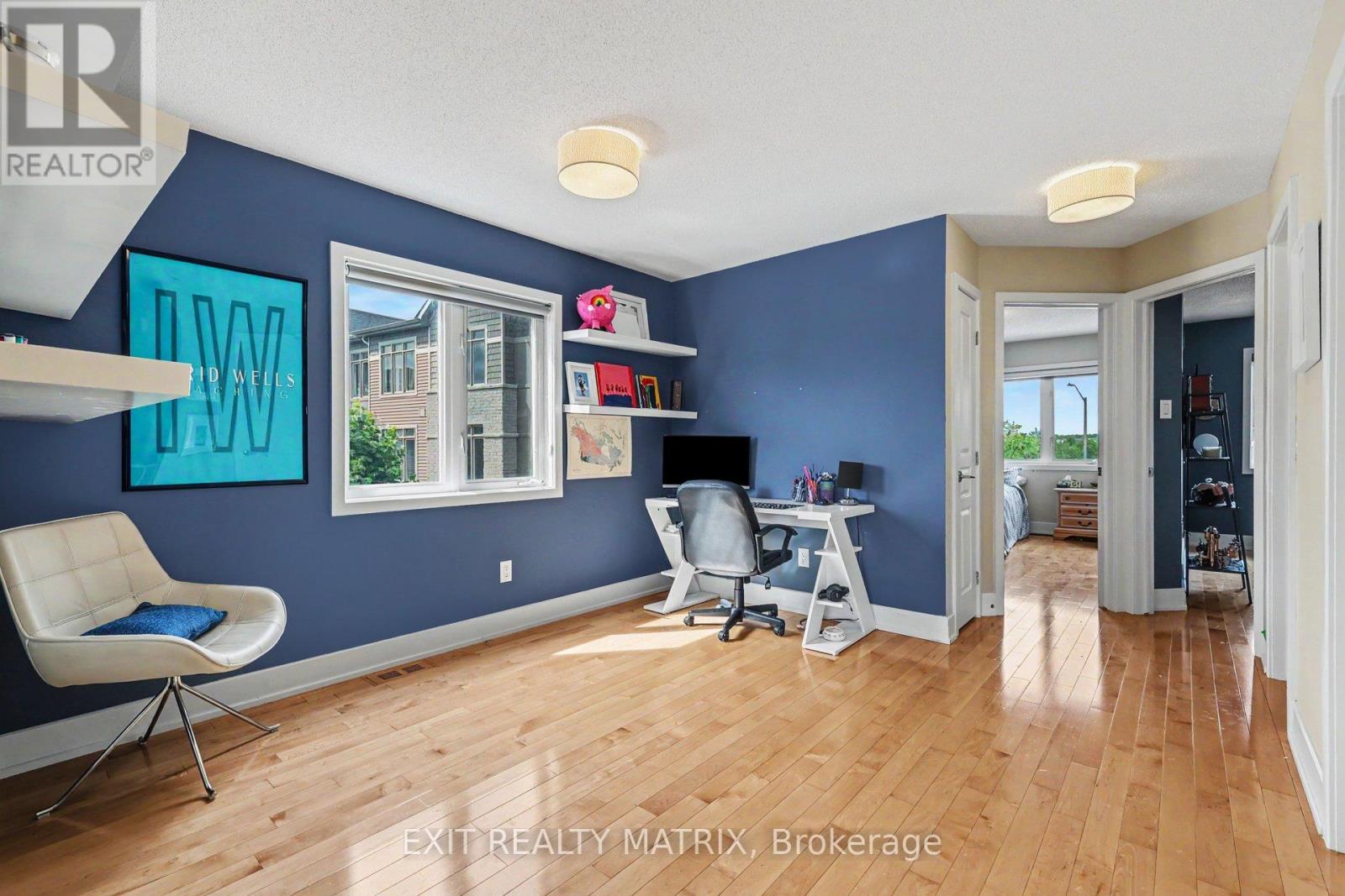 74 NUTTING CRESCENT - 12