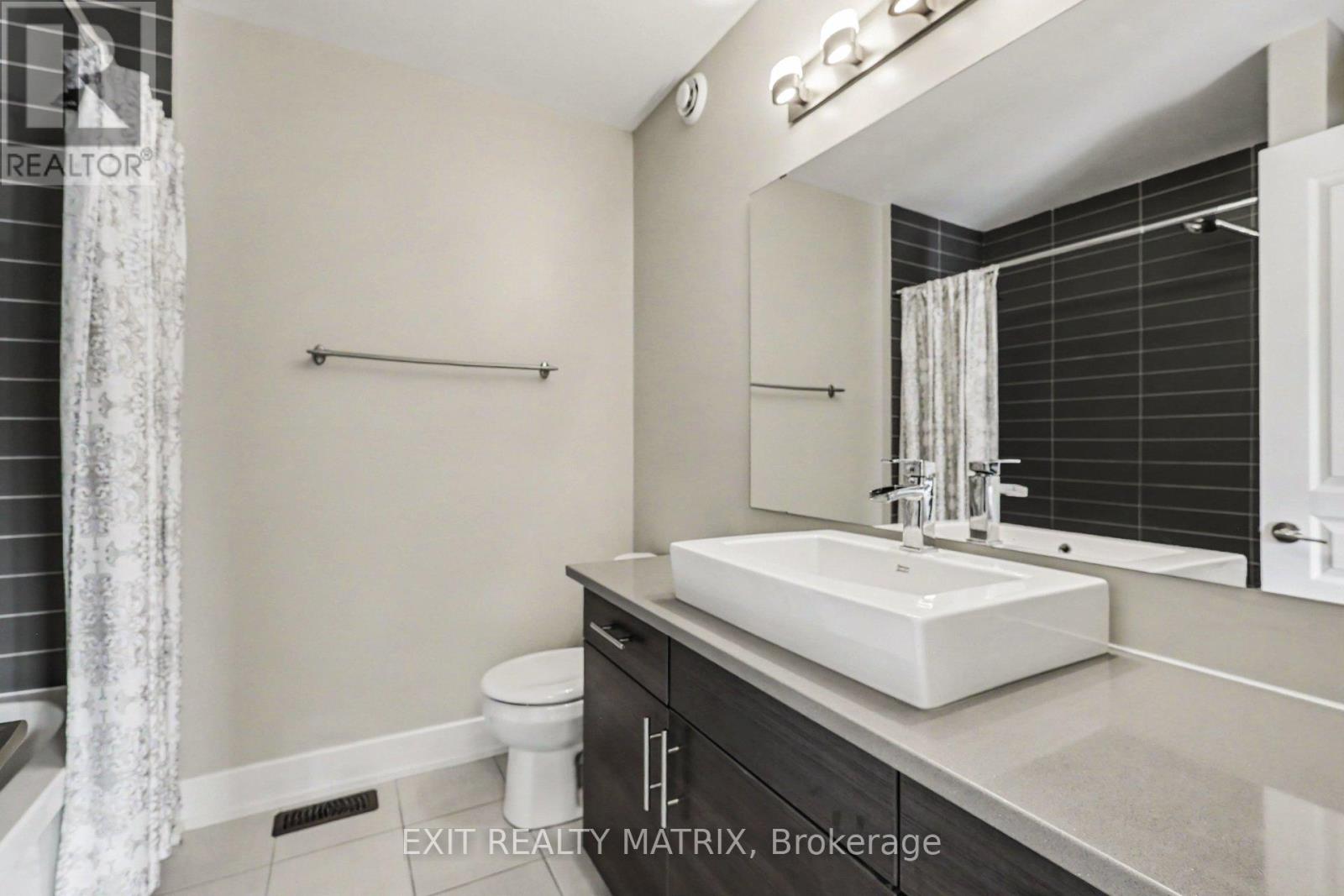 74 NUTTING CRESCENT - 18