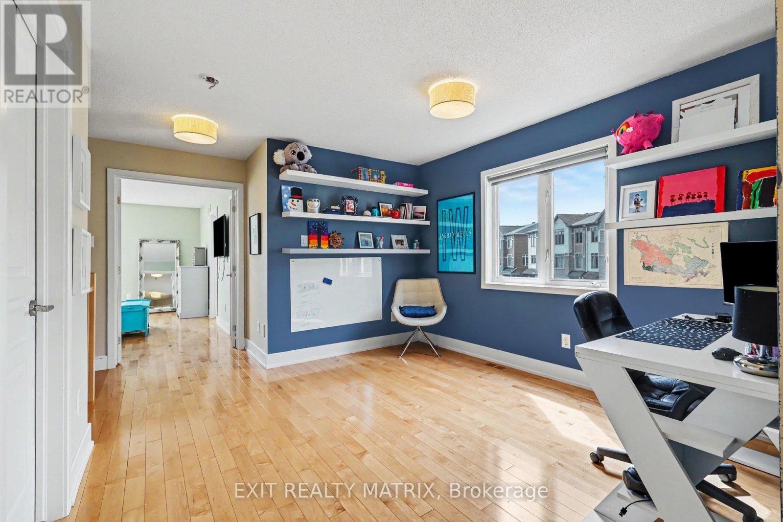 74 NUTTING CRESCENT - 21