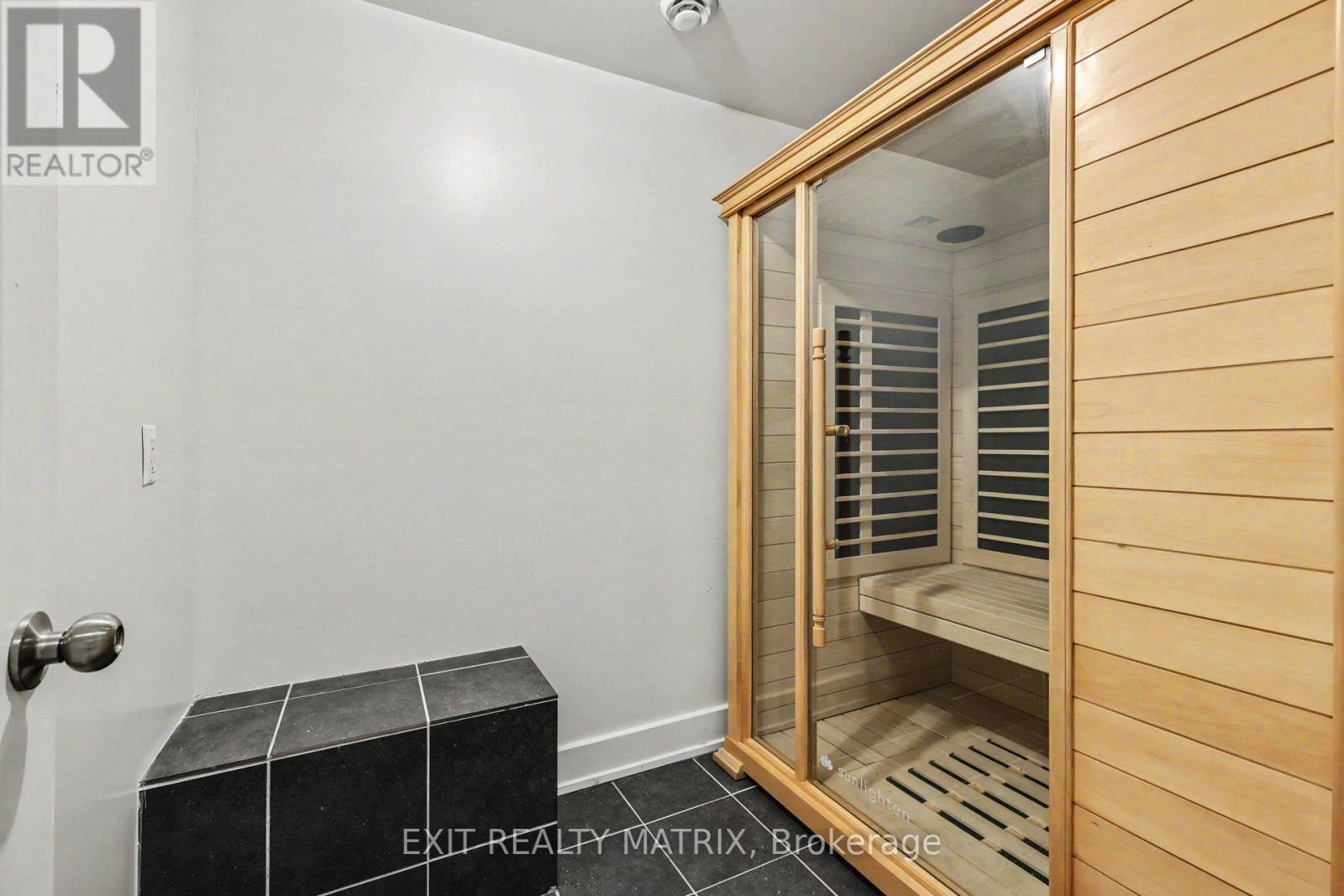 74 NUTTING CRESCENT - 26