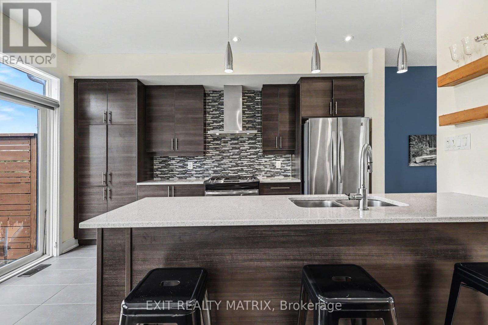 74 NUTTING CRESCENT - 9