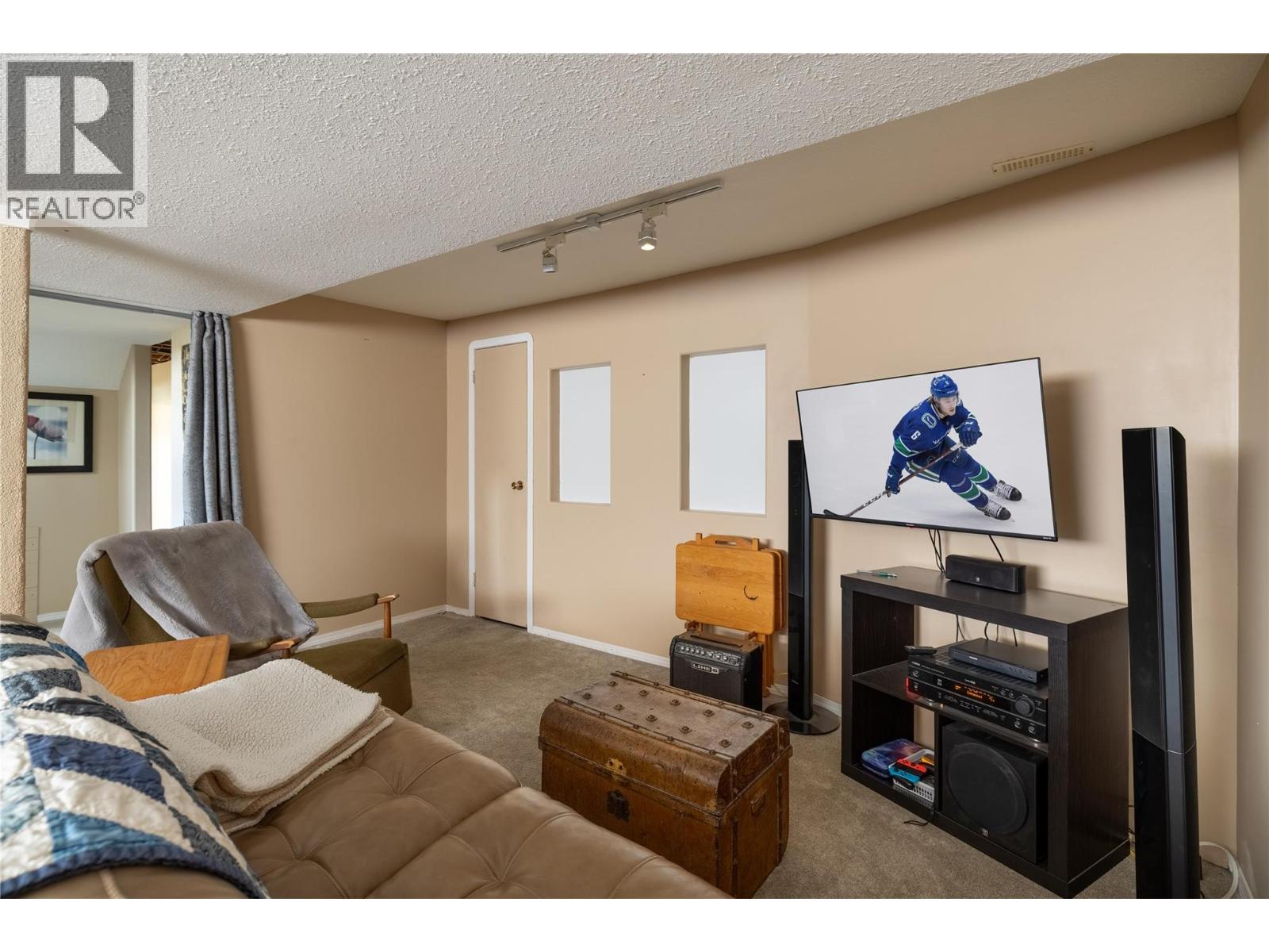 6671 Orchard Hill Drive - 40