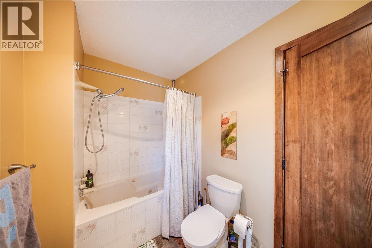 412 14th Avenue - 24