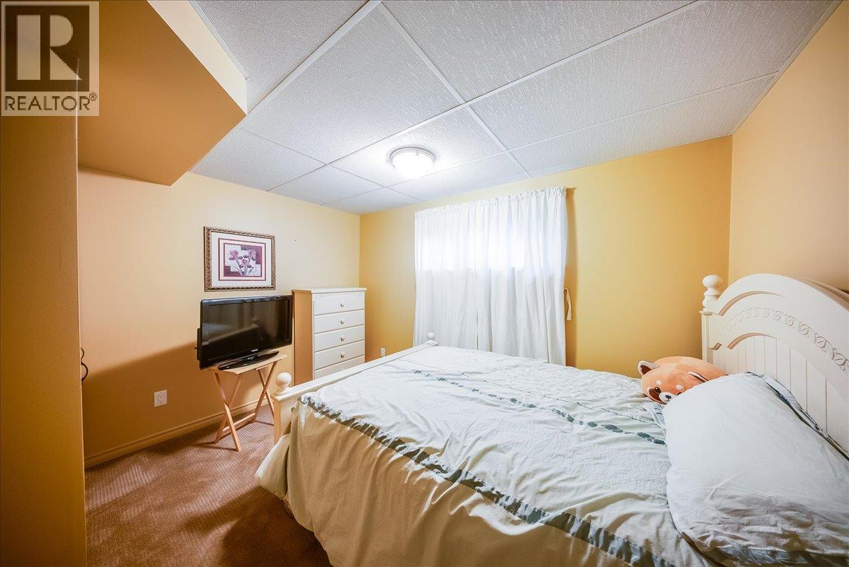 412 14th Avenue - 33