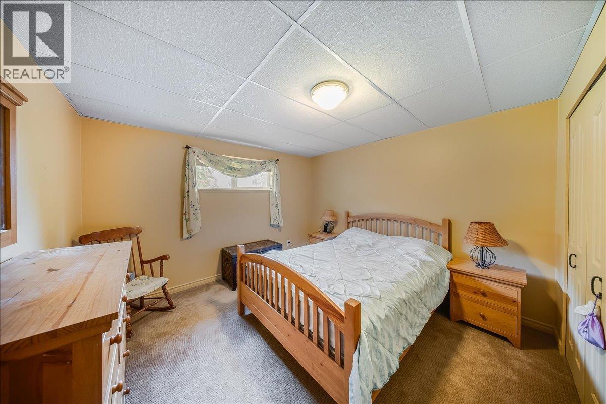 412 14th Avenue - 35