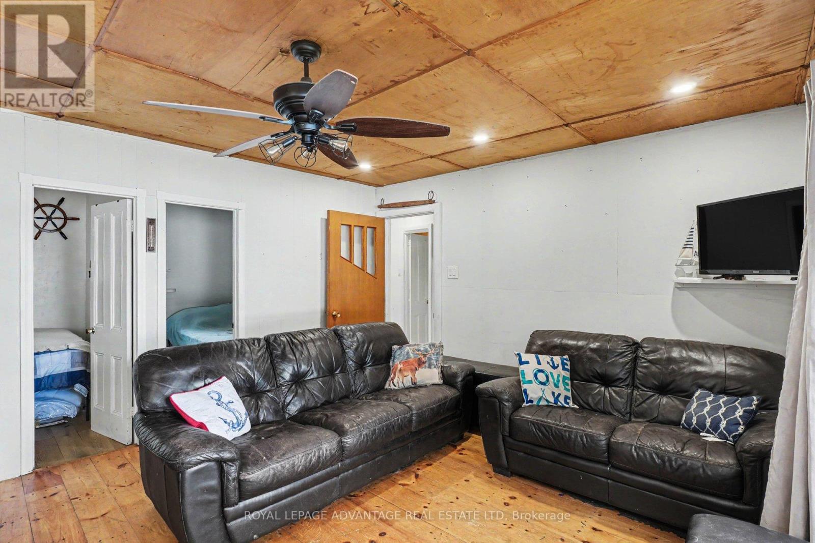 507 STEWART LANE - 6