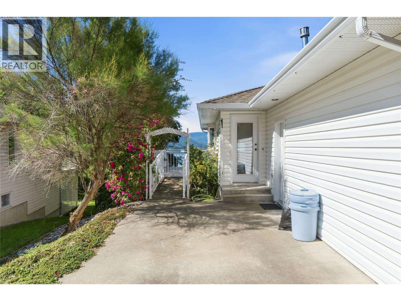  4551 13 Street Northeast, Salmon Arm