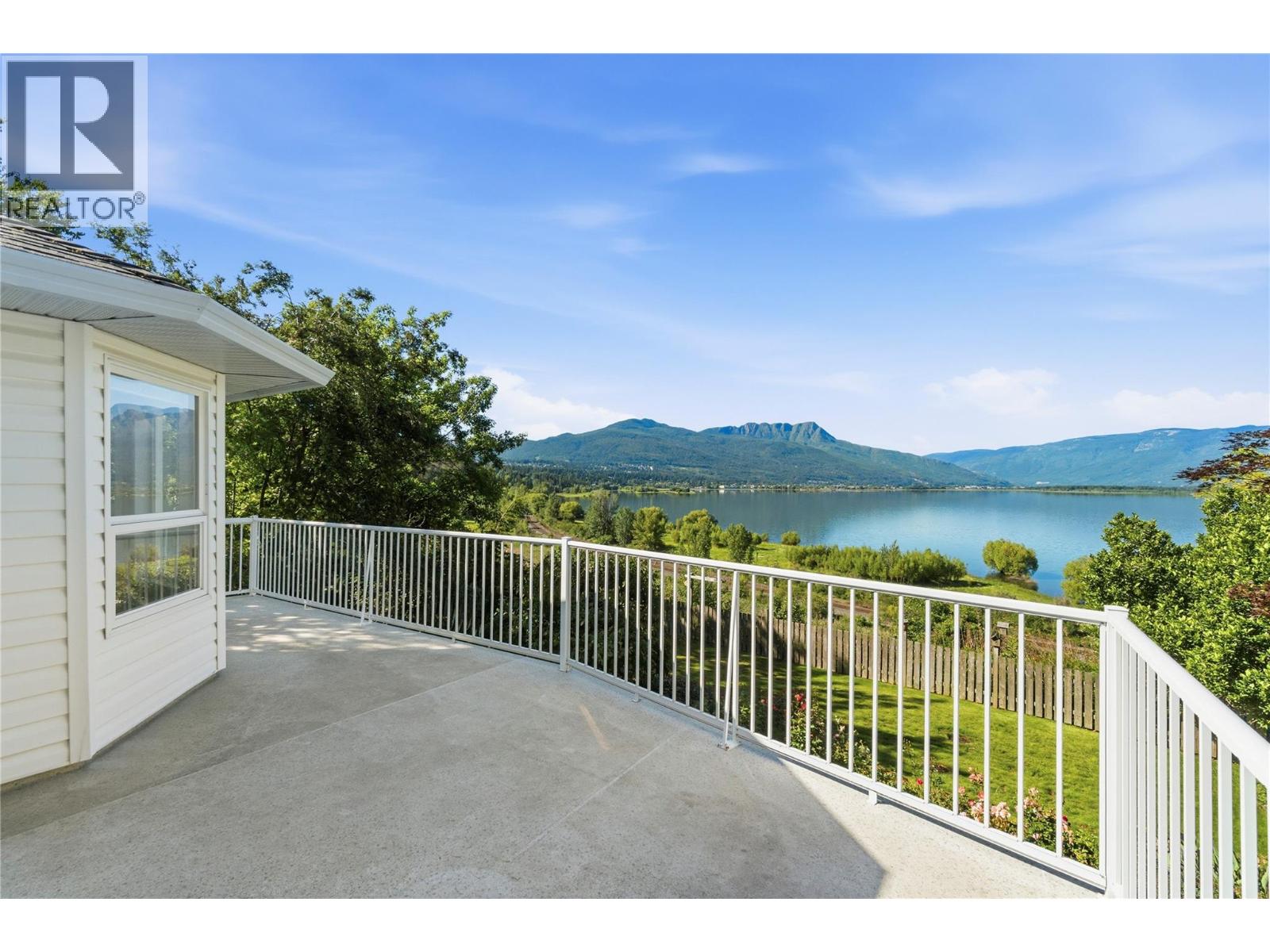  4551 13 Street Northeast, Salmon Arm