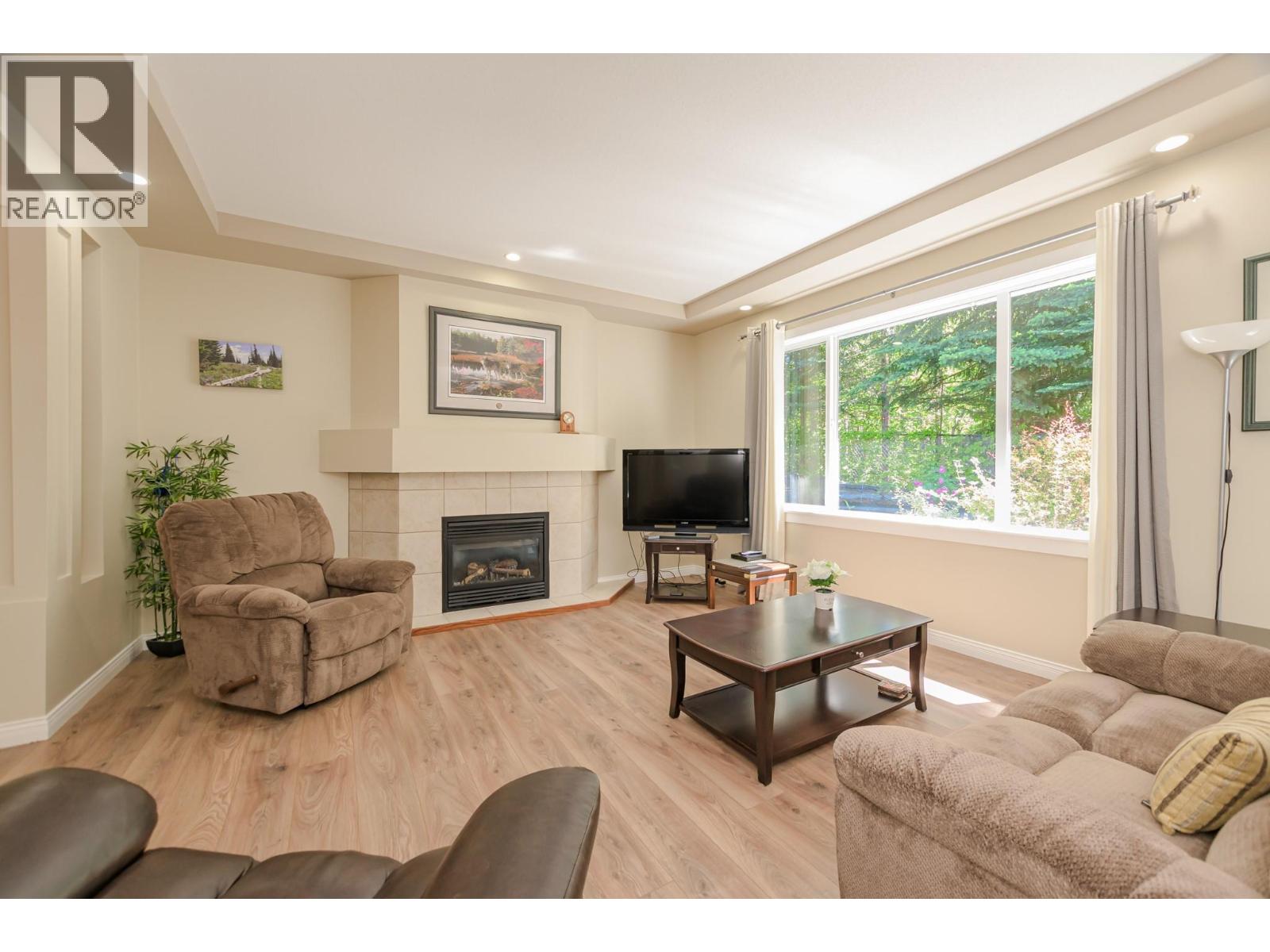 #28 801 20 Street Northeast, Salmon Arm