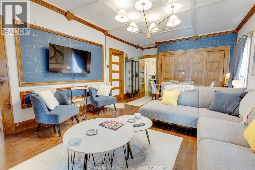 1108 ASSUMPTION STREET - 10