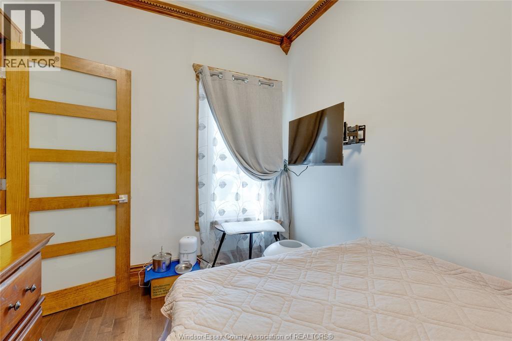 1108 ASSUMPTION STREET - 23