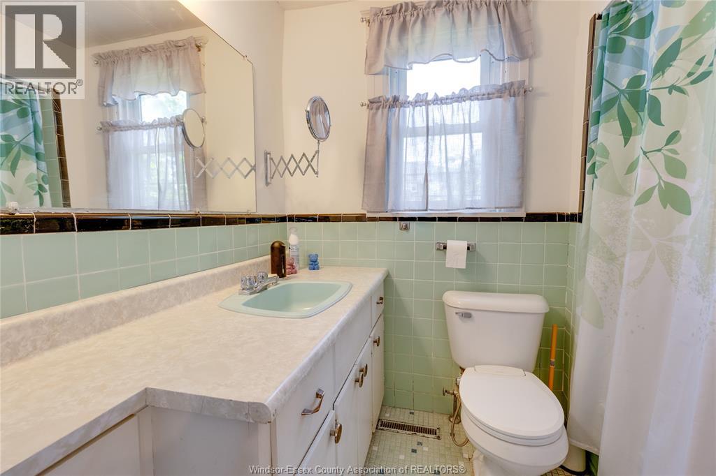 1108 ASSUMPTION STREET - 24