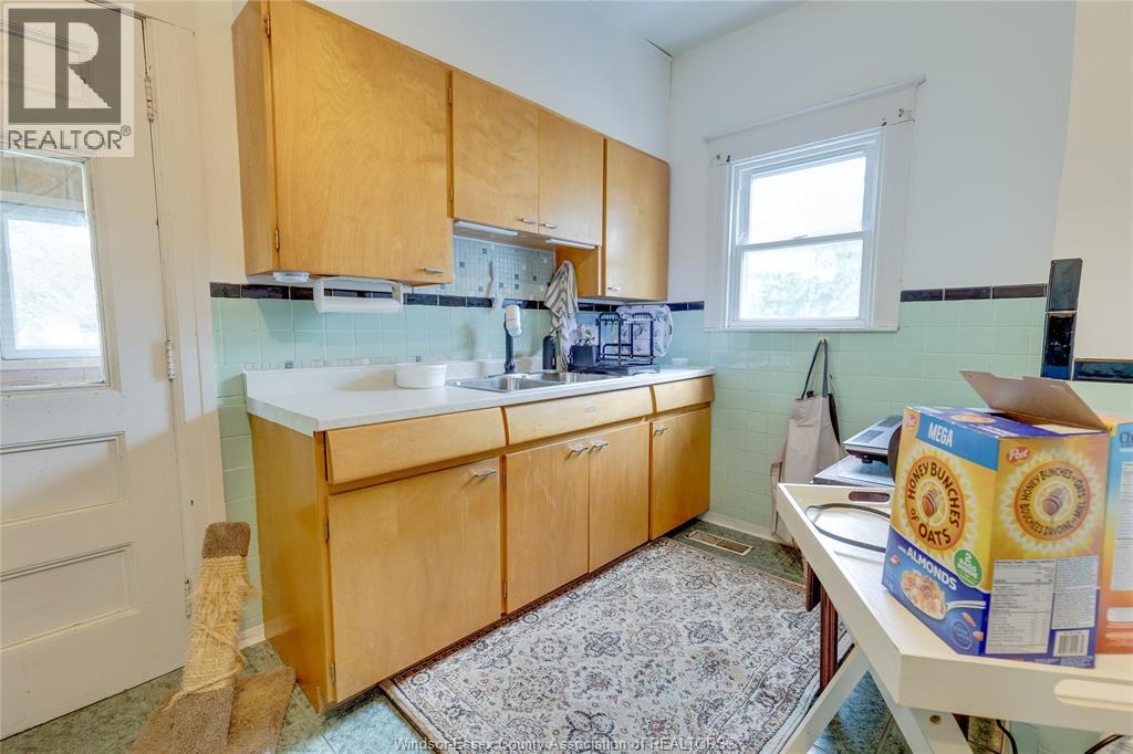 1108 ASSUMPTION STREET - 27
