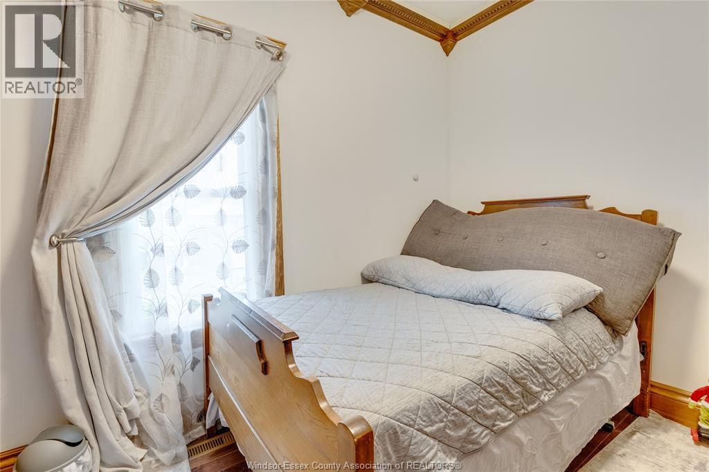 1108 ASSUMPTION STREET - 32