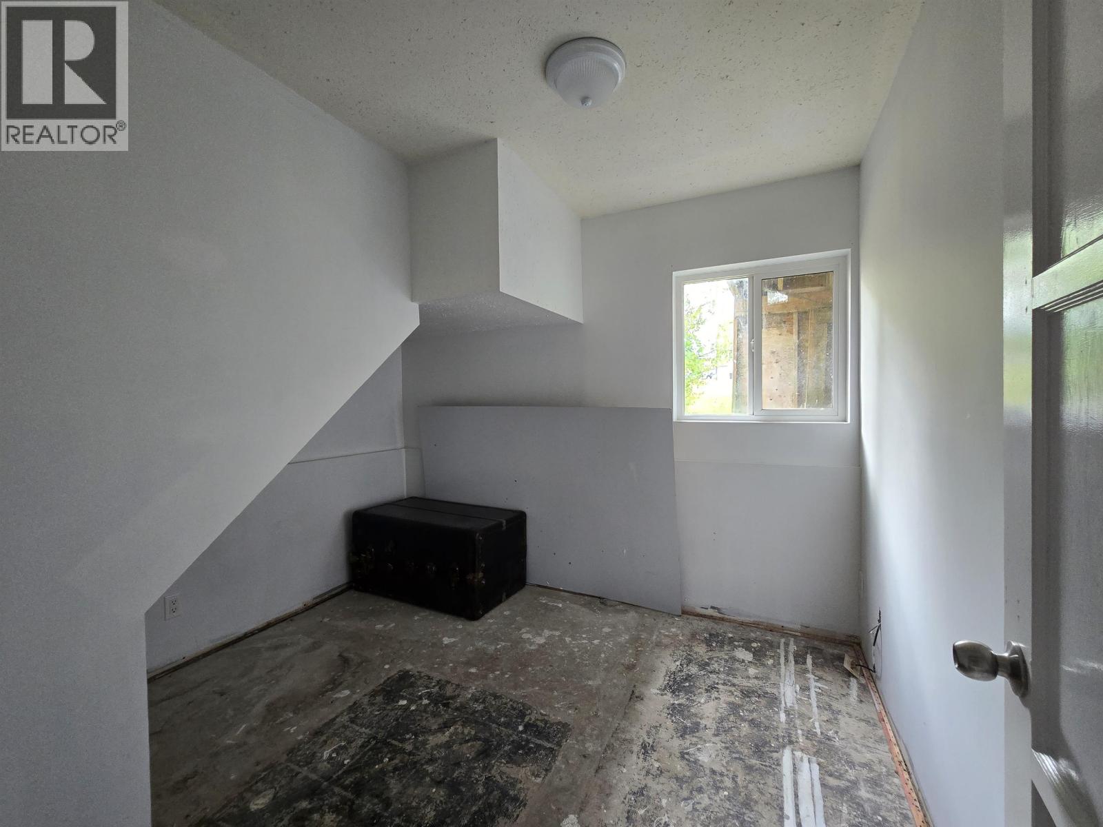1653 GYRFALCON AVENUE - 8