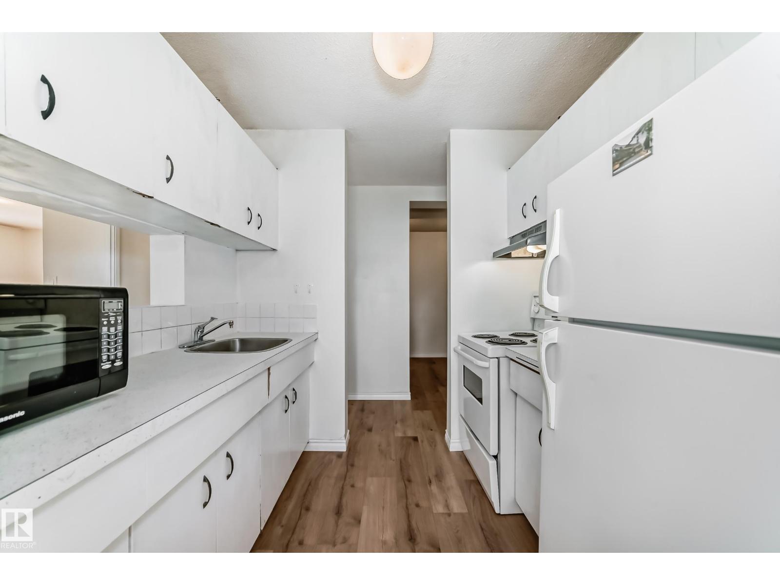 #401 11007 83 AV NW - 12