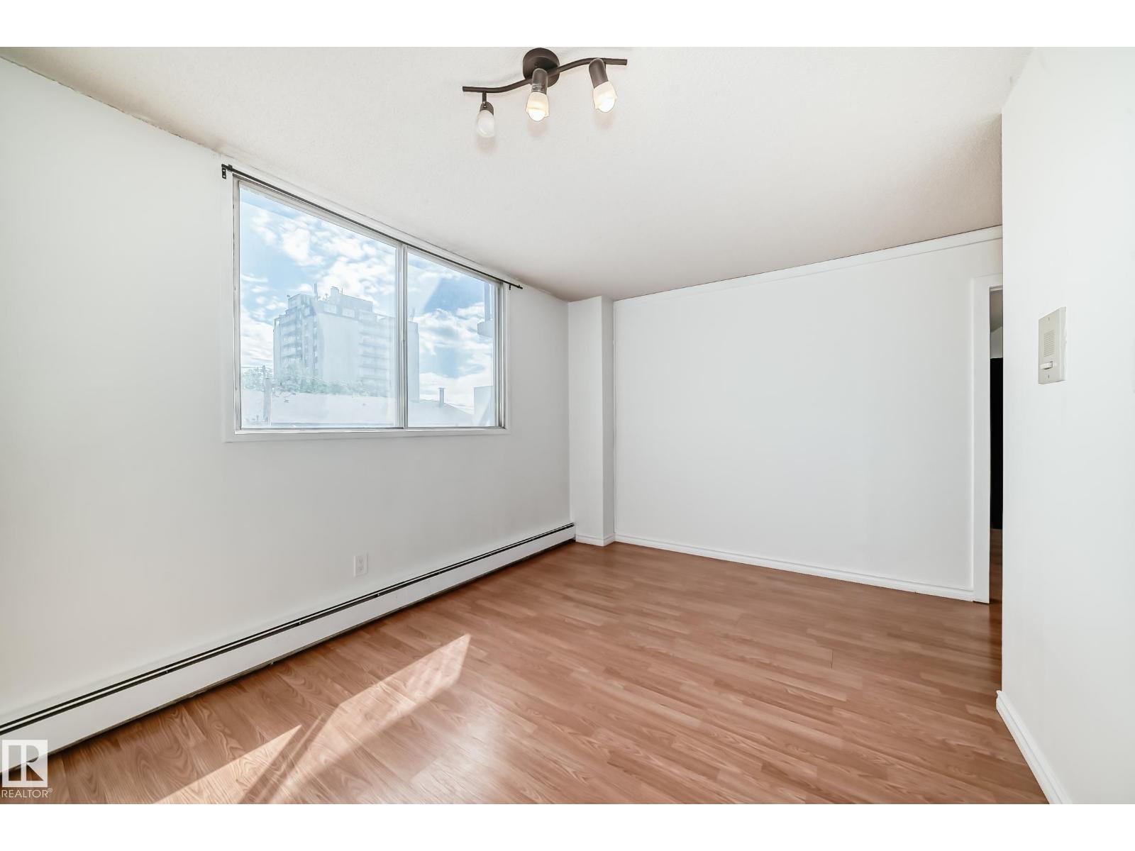 #401 11007 83 AV NW - 13