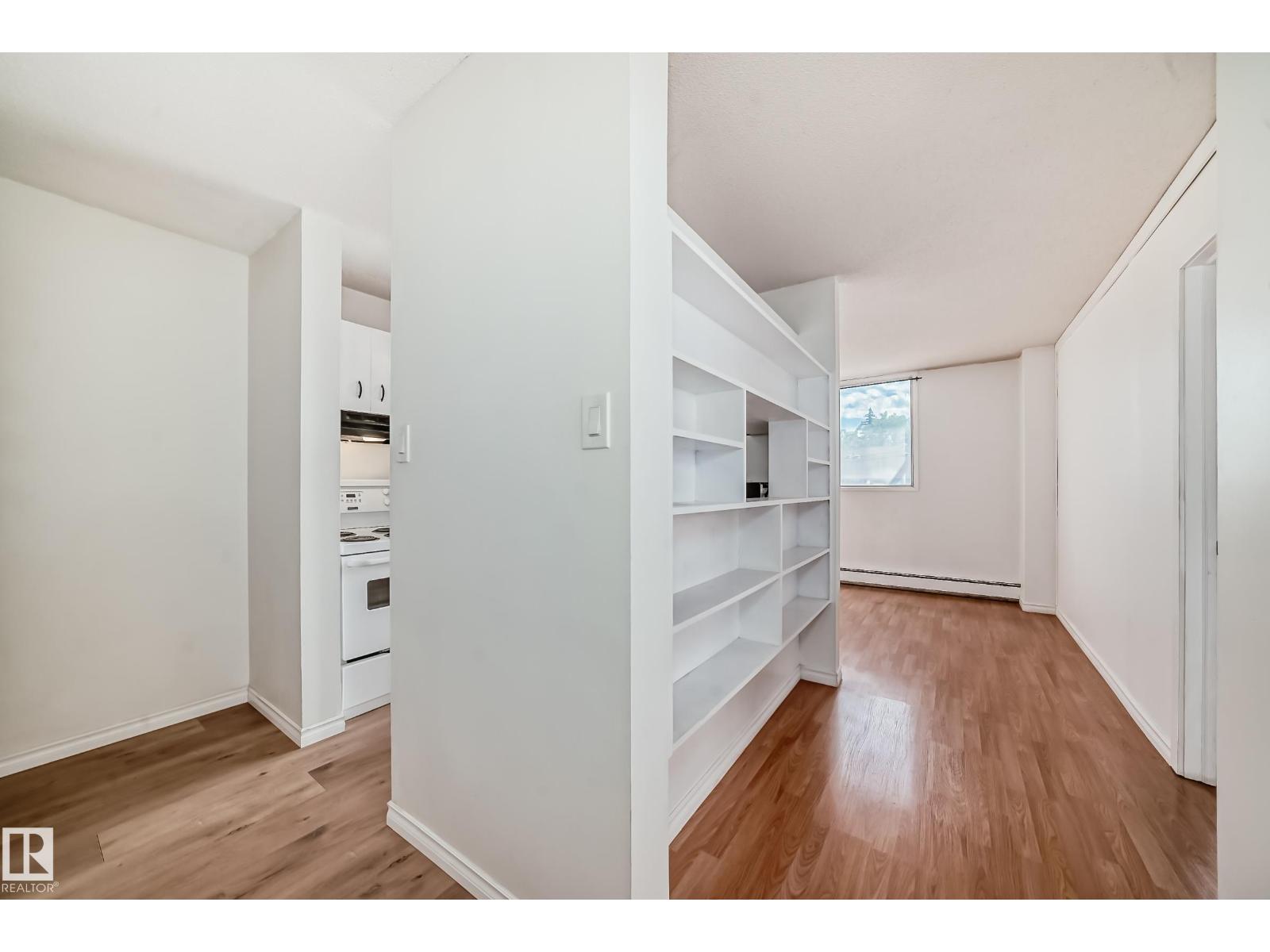 #401 11007 83 AV NW - 19