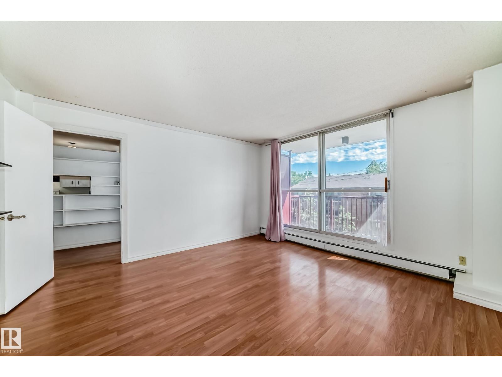 #401 11007 83 AV NW - 23