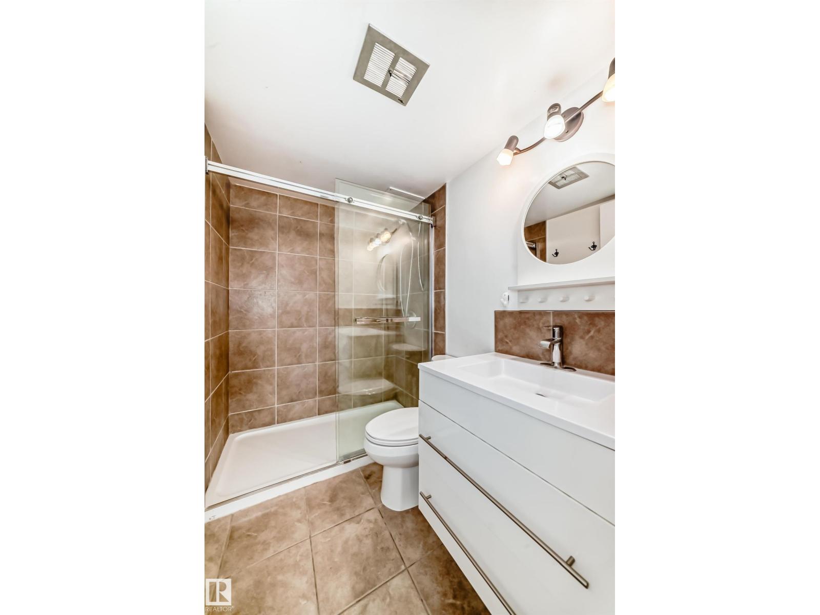 #401 11007 83 AV NW - 28