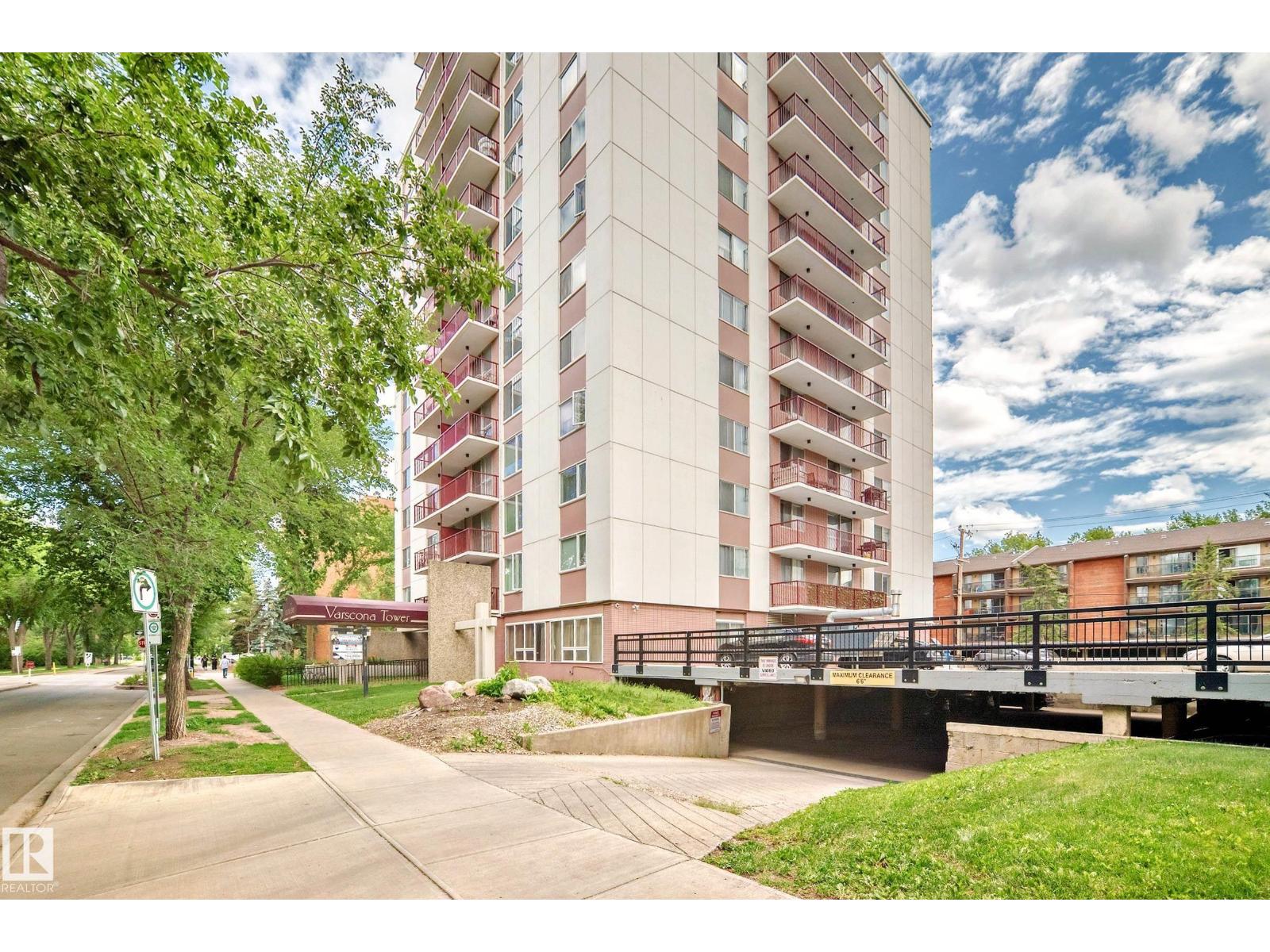 #401 11007 83 AV NW - 3